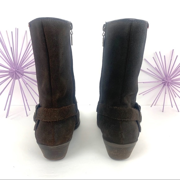 BC Footwear / Dark Brown Distressed Buckled ZIP Up - Picture 4 of 8